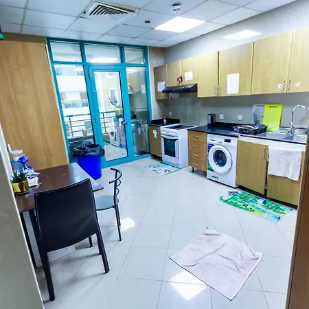 Small Budget Rooms For 'Girls' Only In Dubai, Marina Exterior photo
