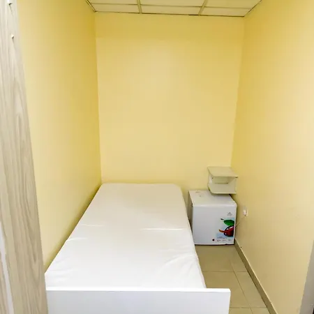 Small Budget Rooms For 'Girls' Only In Dubai, Marina Exterior photo
