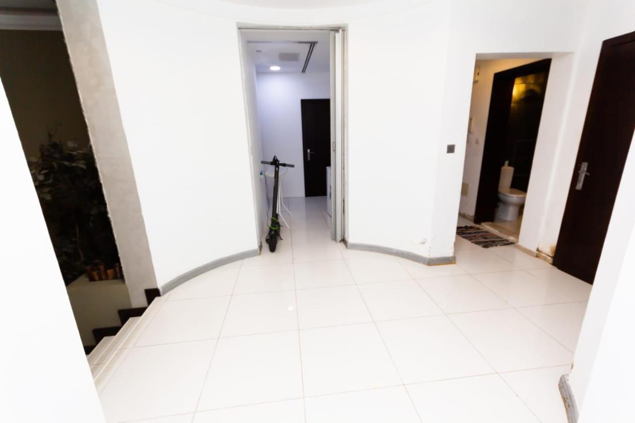 Homestay Small Budget For 'girls' Only In Dubai, Marina Dubai