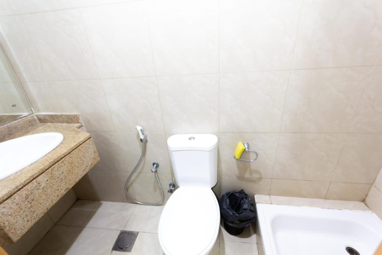 Small Budget For 'girls' Only In Dubai, Marina Homestay *