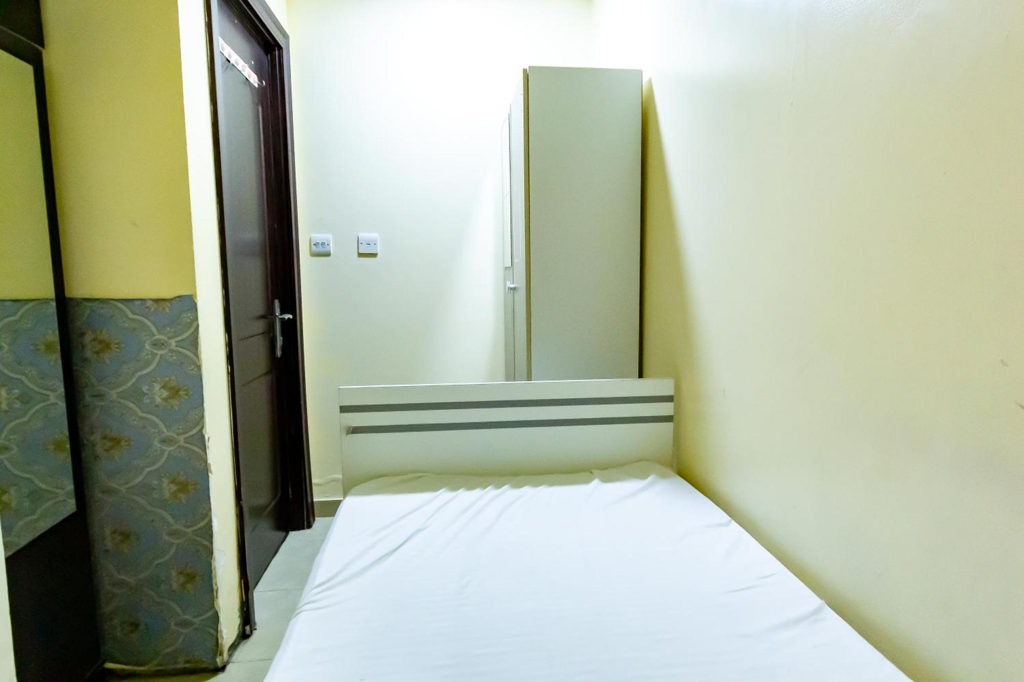 Homestay Small Budget For 'girls' Only In Dubai, Marina *