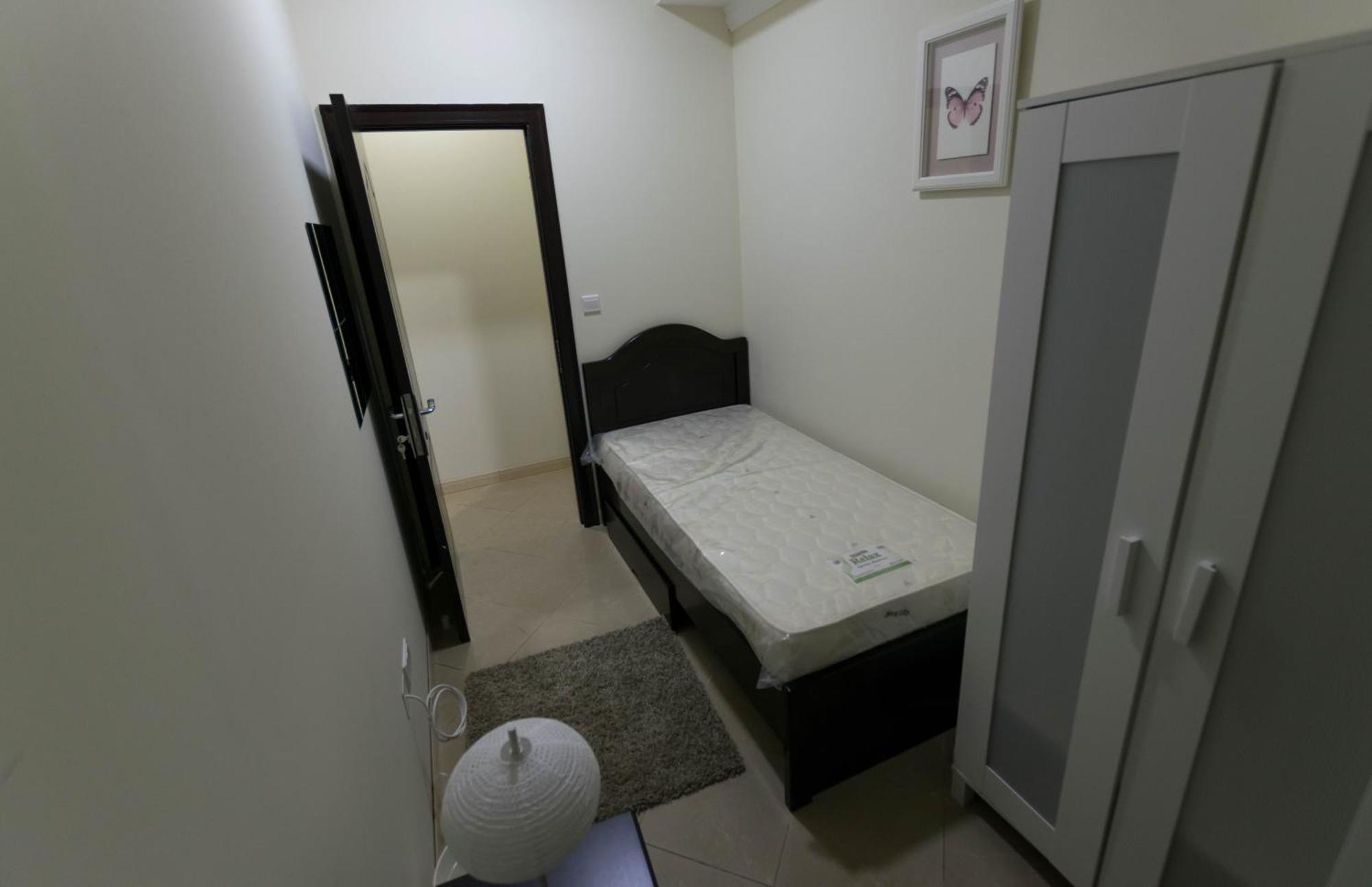 Small Budget For 'girls' Only In Dubai, Marina Homestay