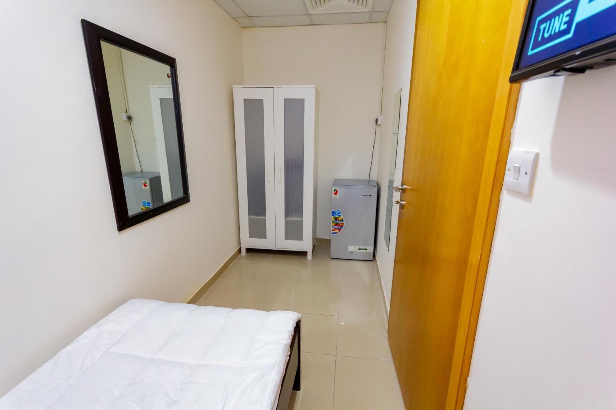 Small Budget For 'girls' Only In Dubai, Marina