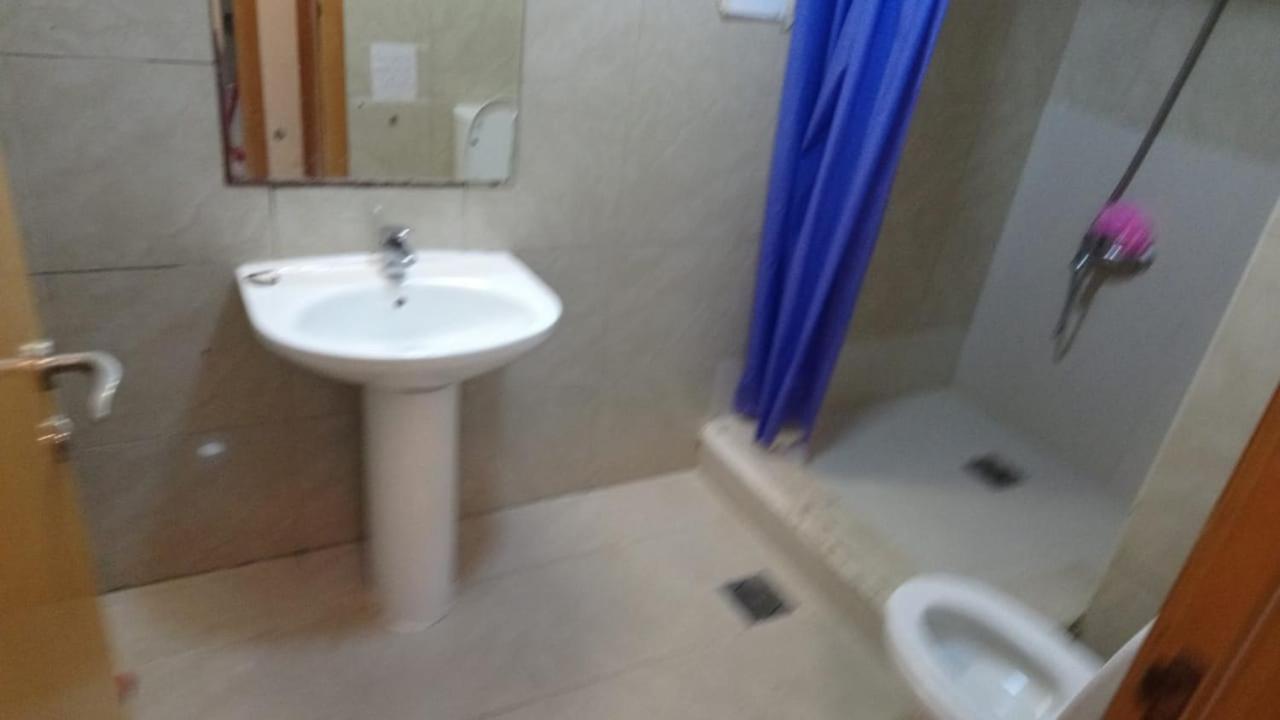 Small Budget For 'girls' Only In Dubai, Marina Homestay Dubai