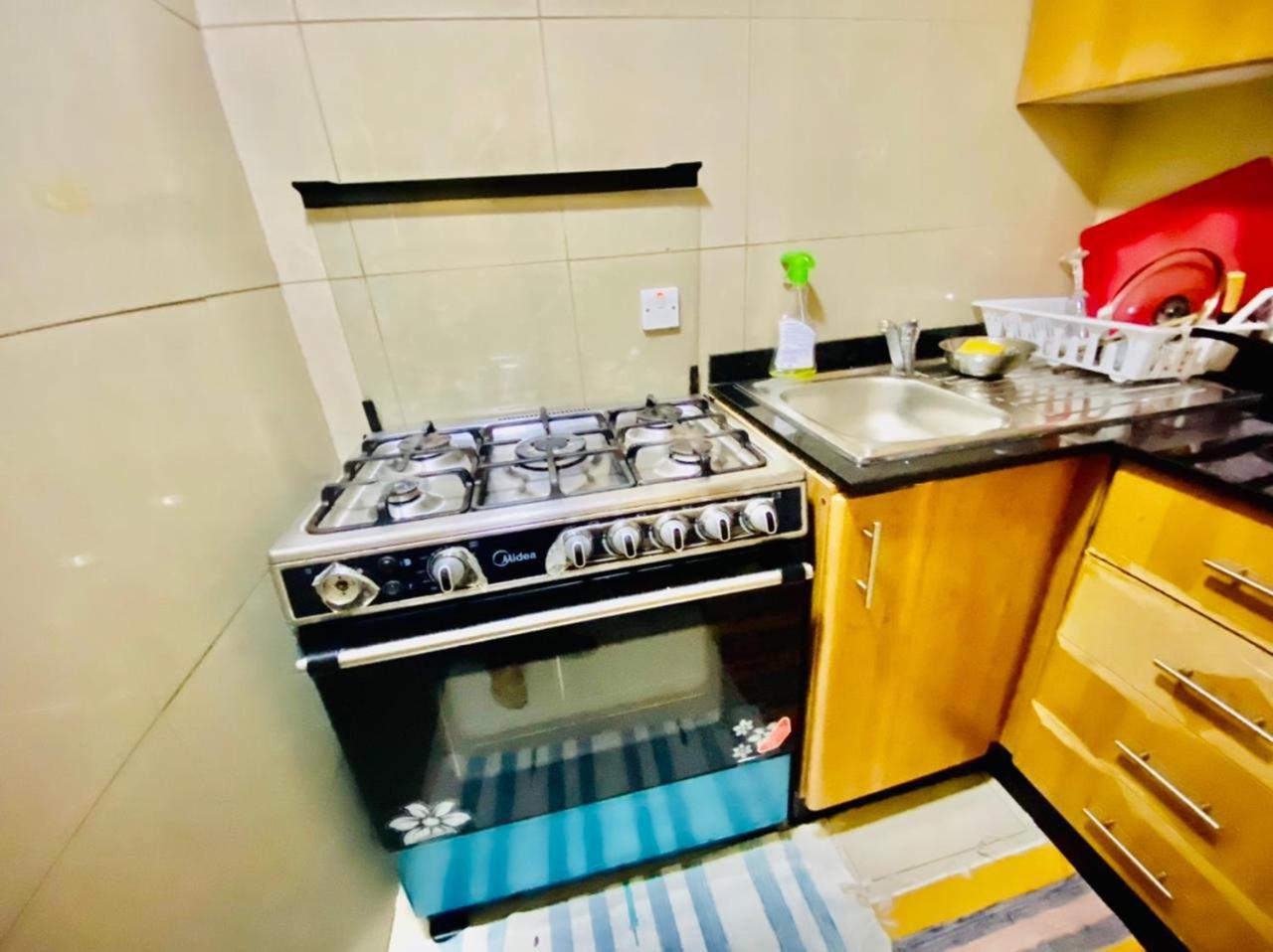 Small Budget For 'girls' Only In Dubai, Marina Dubai