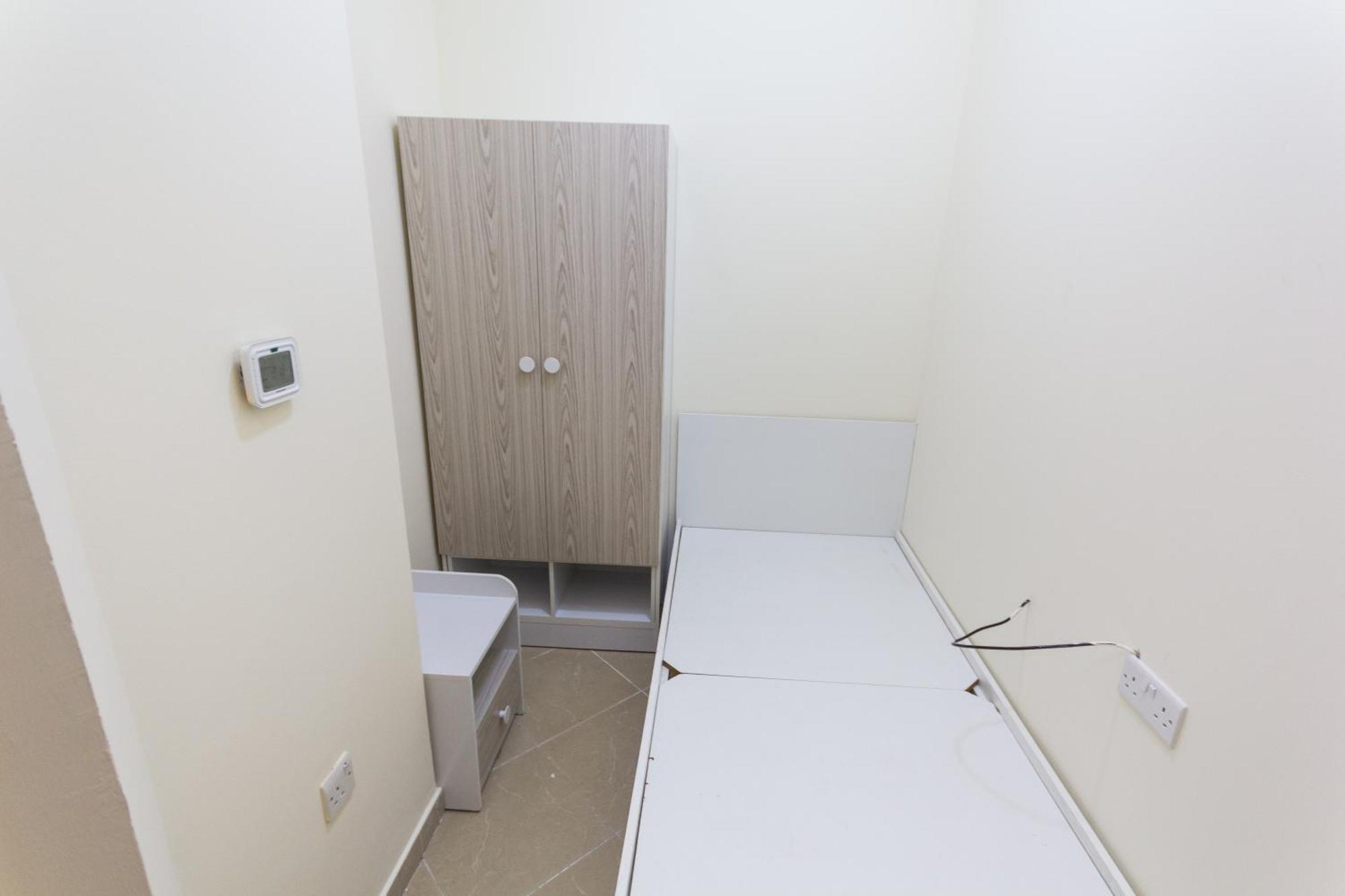 Small Budget For 'girls' Only In Dubai, Marina Dubai
